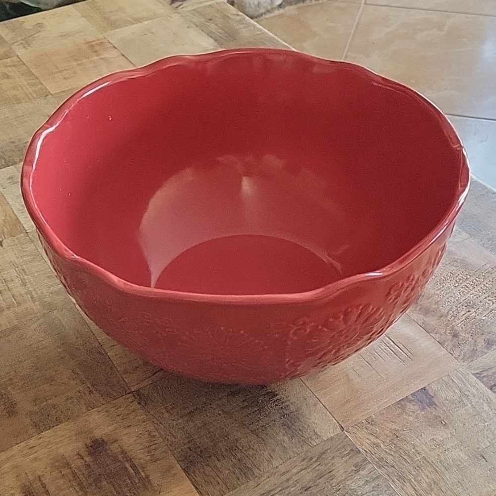 Pioneer Woman red bowl